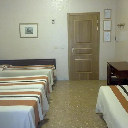 San Pietro Hotel 3*